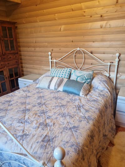 Double en-suite room available  Main Photo