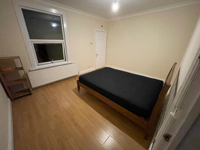Double Ensuite room close to hospital/ high street Main Photo