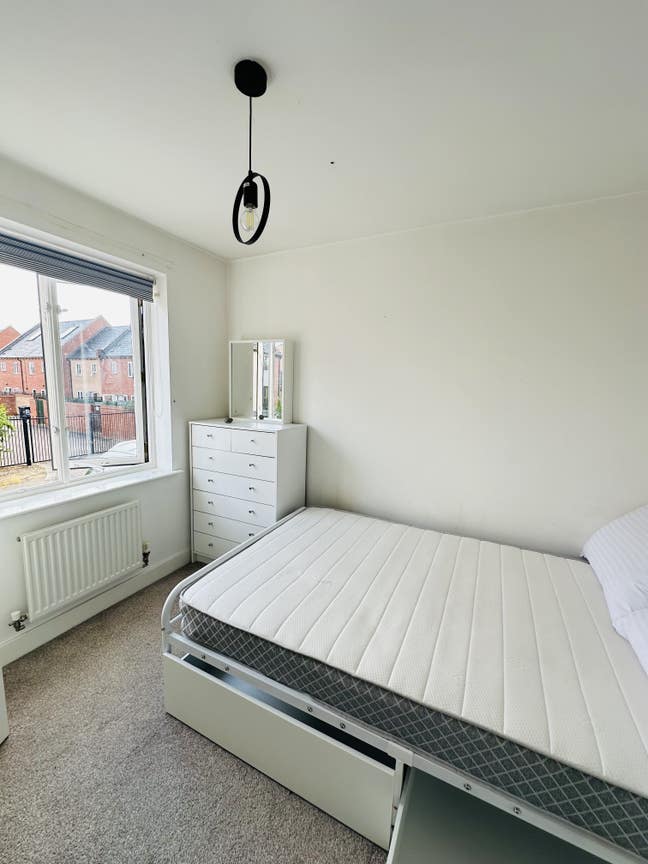 Double Room Northampton with Parking  Main Photo