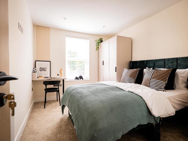 (B43) Modern Hotel Style En Suites By Sefton Park  Main Photo