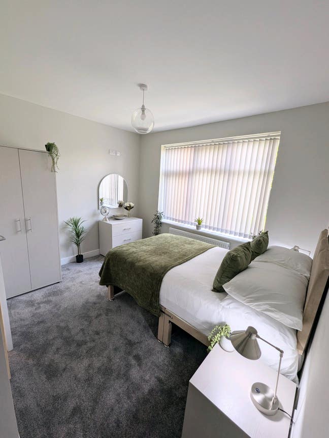 New Luxury Kitchenette, Ensuite Rooms Free Parking Main Photo