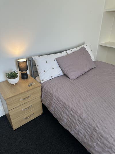 Room to let opposite Sunderland Hospital in SR4 Main Photo
