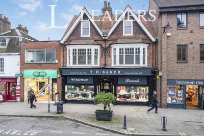 Double Room to Rent in Reigate High Street  Main Photo