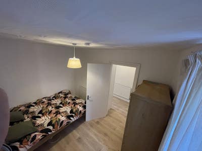2 bedroom flat newly renovated  Main Photo