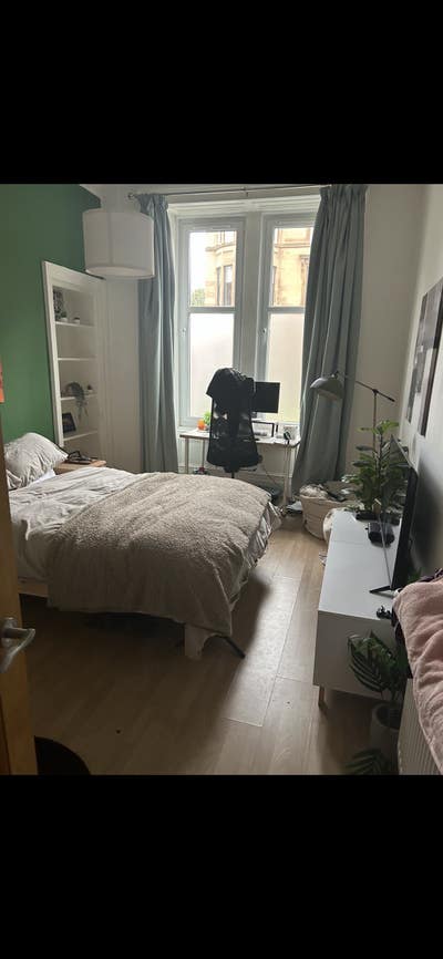 Double room available Highburgh Road Glasgow West Main Photo