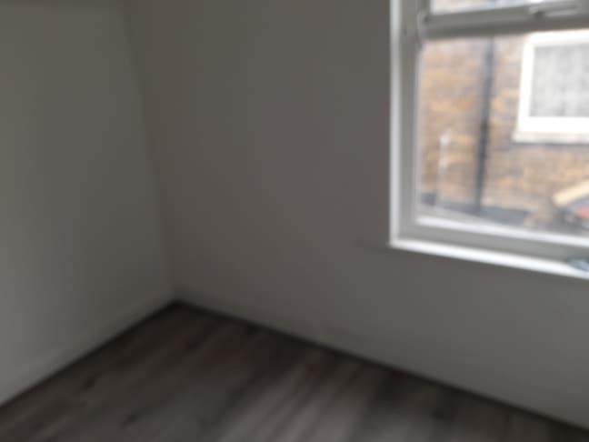 4 bedroom floor flat for rent in E7 Forest Gate Ro Main Photo