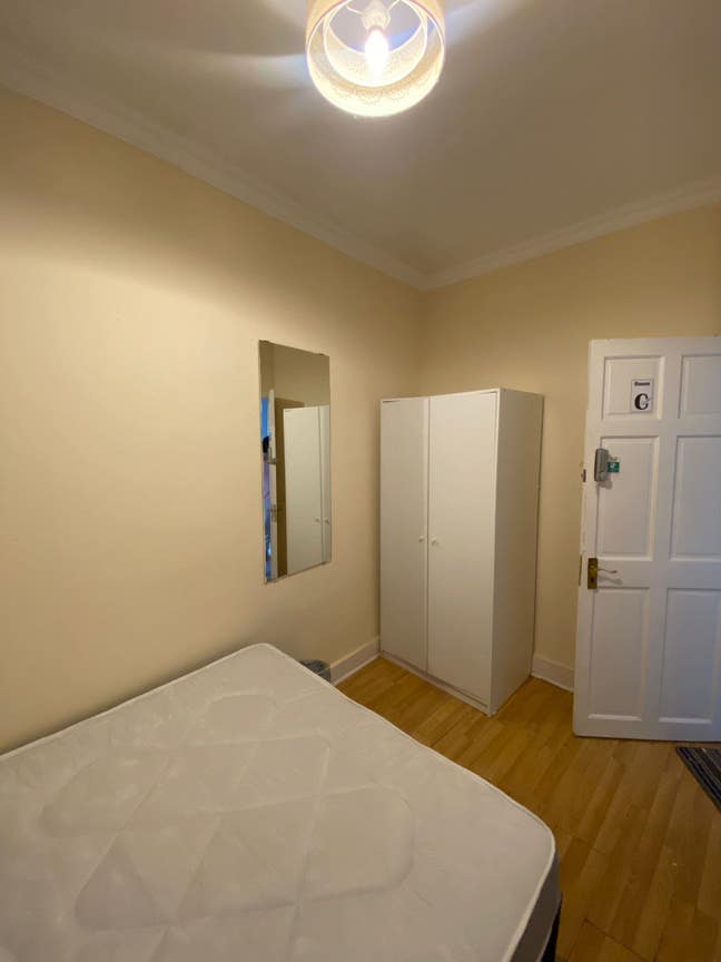 4 bed house near: East Ham, Plaistow, Canning Town Main Photo