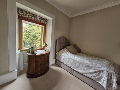 Confortable room, own bathroom, private parking  Main Photo