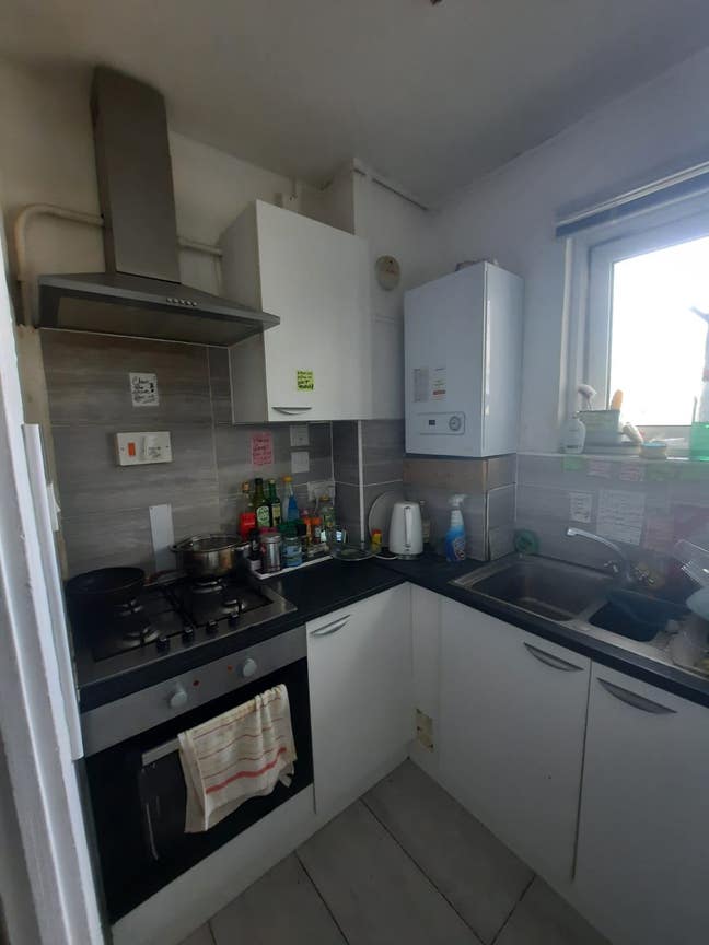 A double bedroom to let  Main Photo