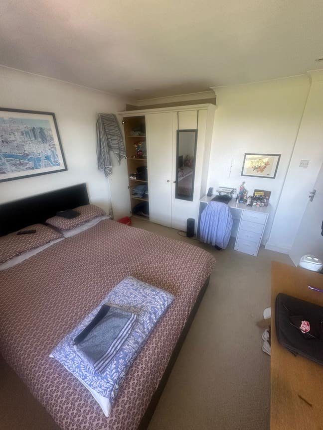 Spacious double room available! Main Photo