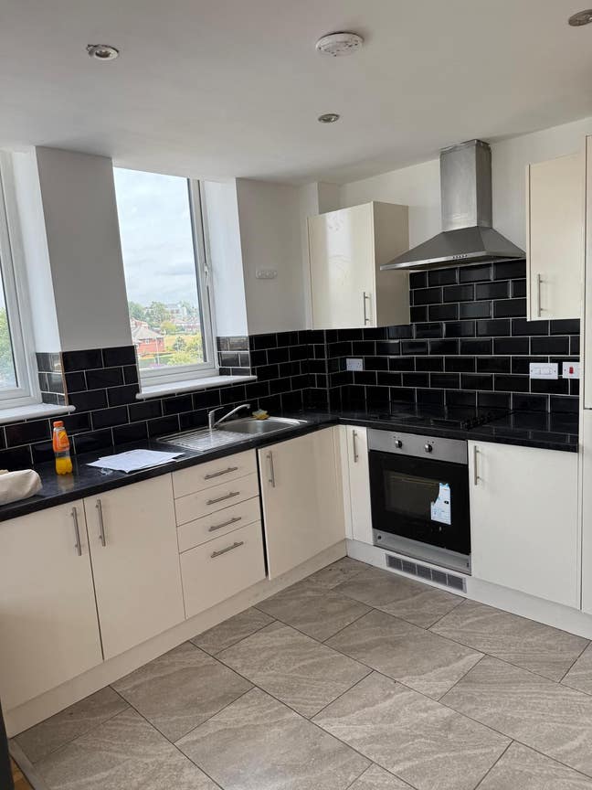 1bedroom fully furnished Main Photo