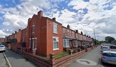4 Bed House to Rent in Salford  Main Photo