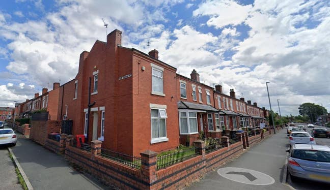 4 Bed House to Rent in Salford  Main Photo