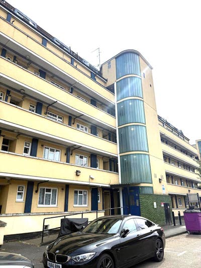 Shadwell, E1, Spacious 3 Bed Flat Available Now Main Photo
