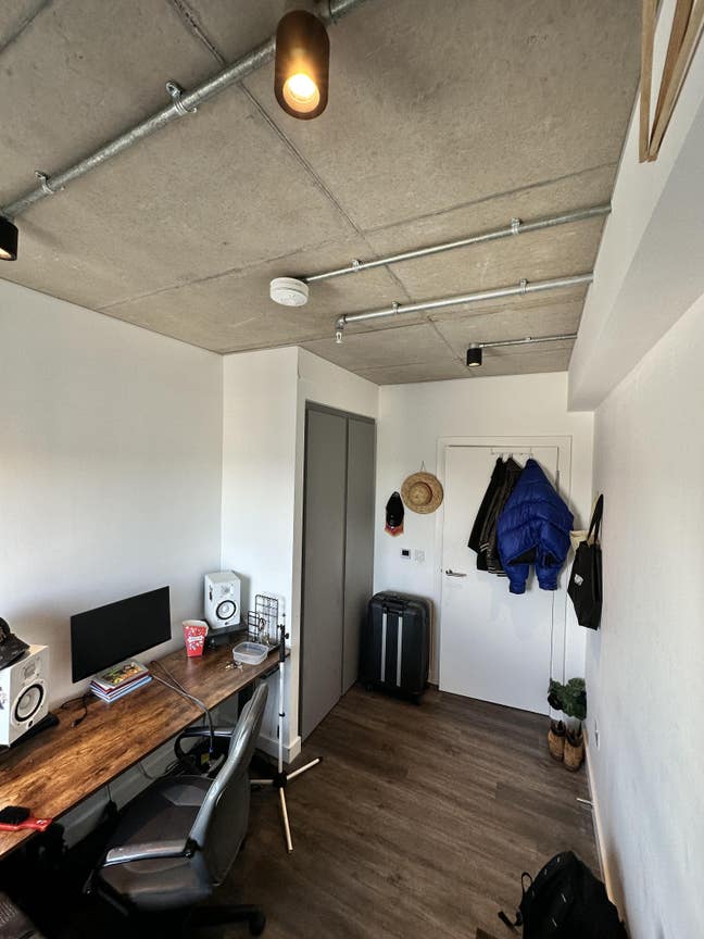 Modern spacious room in South East London Main Photo