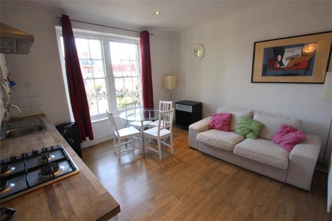 2 Double Bedroom Flat to Rent in Shadwell - E1W Main Photo