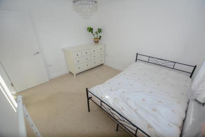 Room Available Now in a Family Home in Yapton Main Photo