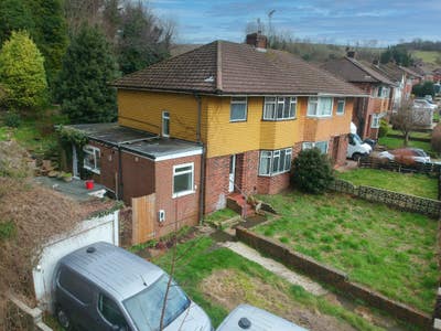 House with 5 Rooms Available for September Main Photo
