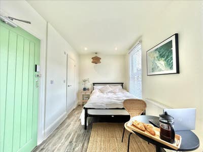 Brand New Luxury Ensuite Rooms | Garden Hammock Main Photo