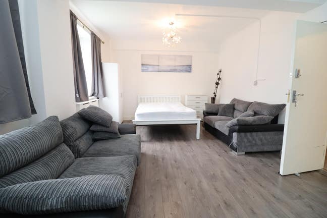 2rooms-  1  Ensuite on the road to St John’s Wood Main Photo