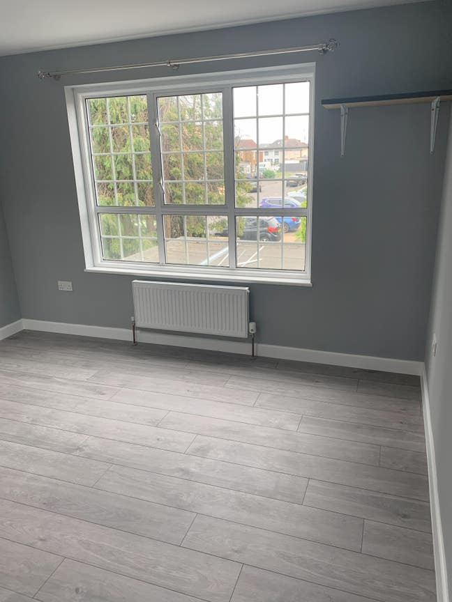 New House x5 Ensuite Rooms with Kitchenette's Main Photo