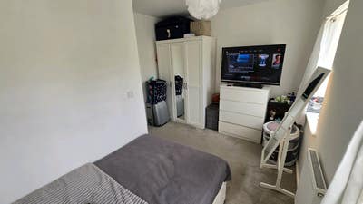 Double Room to Let Main Photo