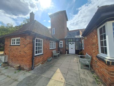 Live Smarter: Spacious Rooms in Reading from &pound;525  Main Photo