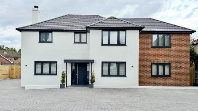 High-end house share Main Photo