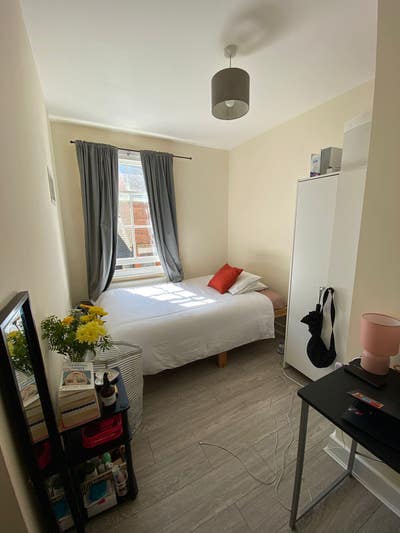 Room available mid-August (Flexible) Main Photo