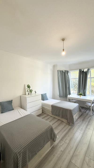 Refurbished Double Room Sudbury/Wembley Area Main Photo