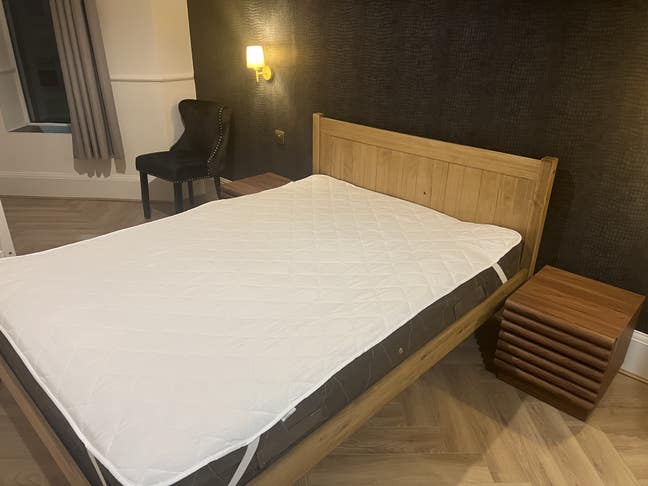 1 bed and studio flats available  Main Photo