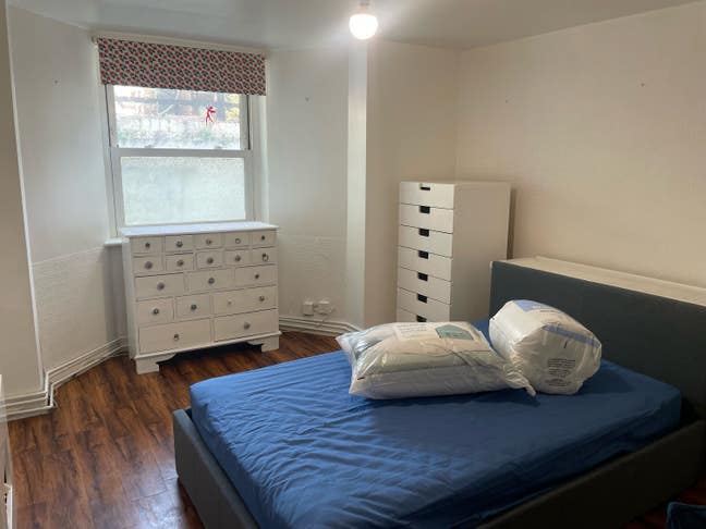 Large room Main Photo