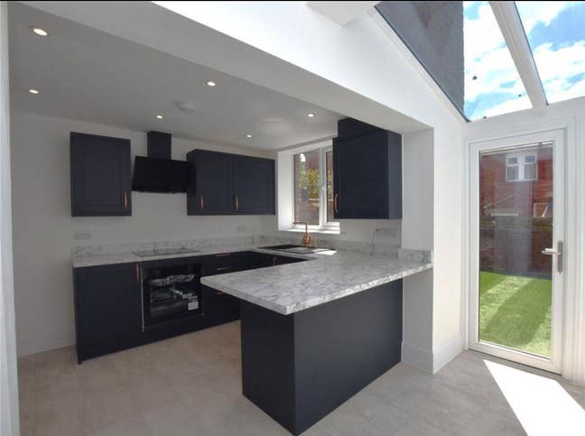 Luxury townhouse Main Photo