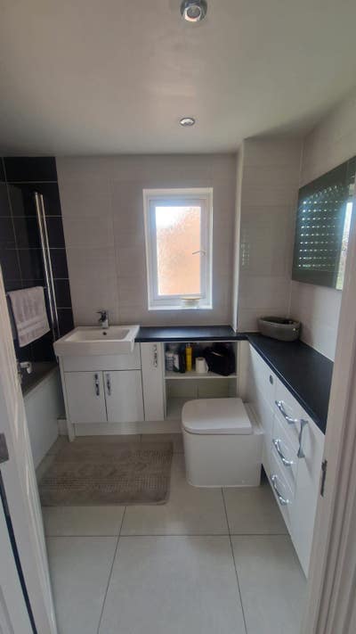 Furnished single room in modern house Main Photo