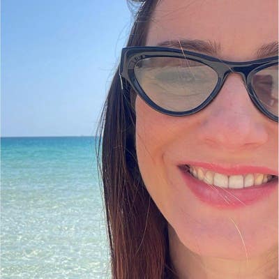 I am a 43-year-old professional female lookin... Main Photo