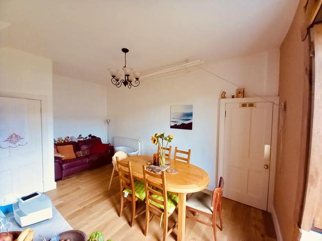 Great Central 2-Bed Flat with Garden Main Photo