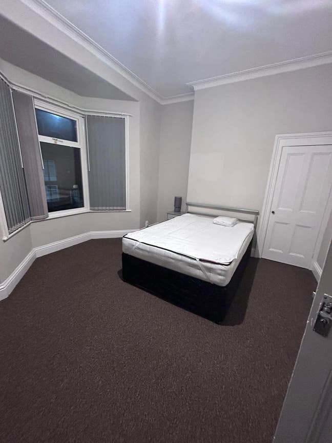 Double bedroom available near teesside university  Main Photo