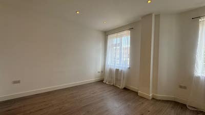 Modern Studio Flat to Rent – Excellent Condition | Main Photo