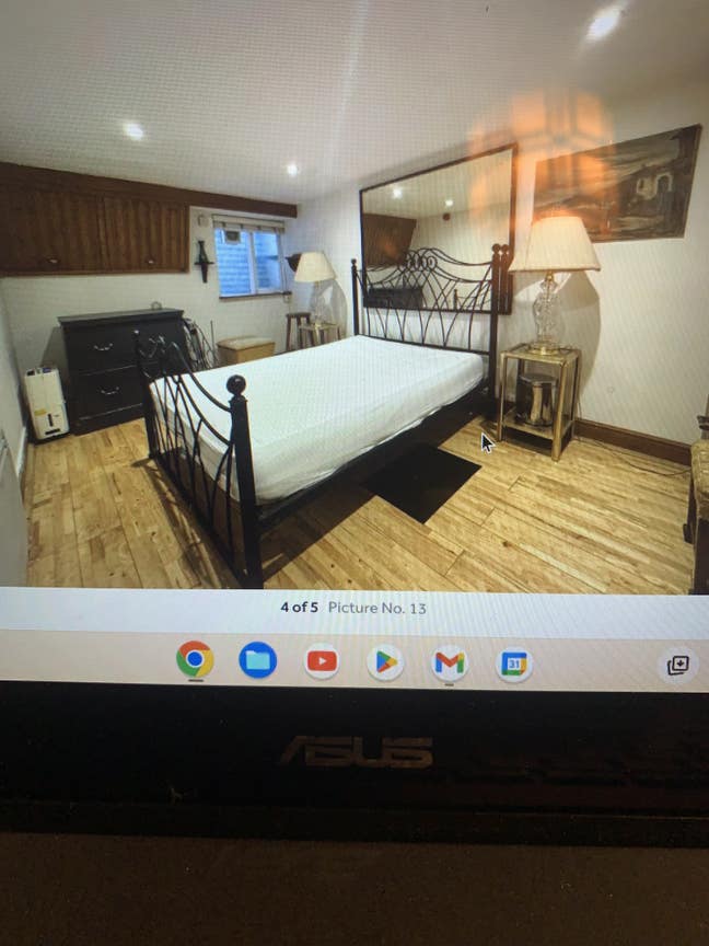Splendid room available Main Photo