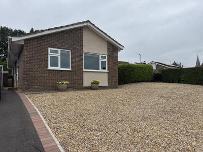 Double Room in Friendly Shared Home Main Photo