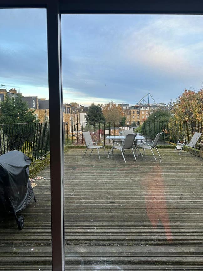 Big double room in social flat in Fulham 🌞🪩  Main Photo