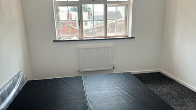 One double room available for rent  Main Photo
