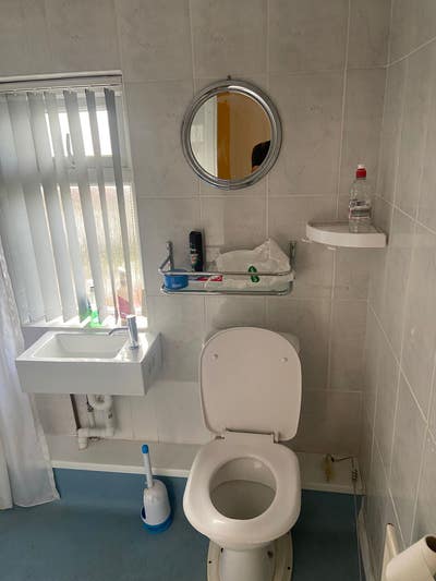 2 bdrms for rent-live out landlord Main Photo