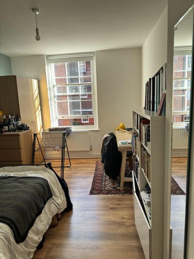 Spacious double room in London Waterloo Main Photo