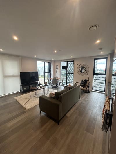 Bedroom with own bathroom for rent - Media City  Main Photo