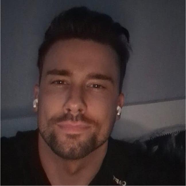 For wanted in clean house/flat share Main Photo