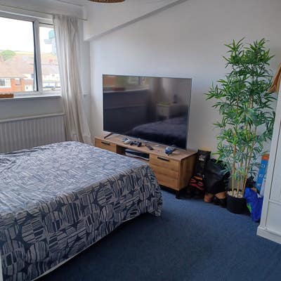 Lovely double room with park view and gym Main Photo