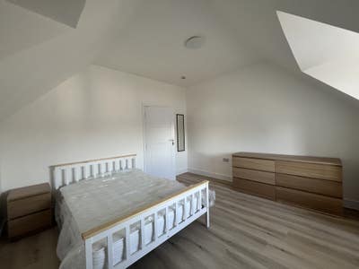 Large double room for rent in Wembley Main Photo