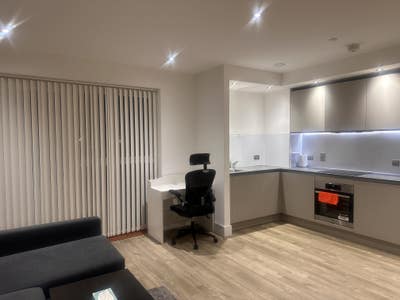 Luxurious Large One Bed Flat@E16 2ZR/Pontoon Dock Main Photo