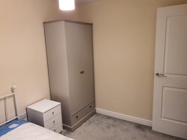  Double Room – 7 Mins Walk from Luton Parkw Main Photo
